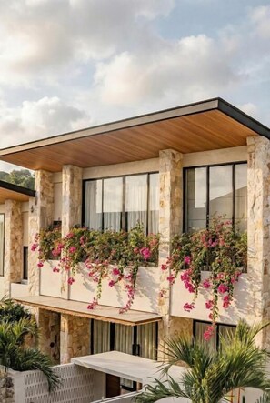 المنشأة من الخارج