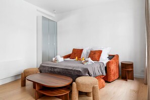 1 chambre, fer et planche à repasser, accès Internet, draps fournis
