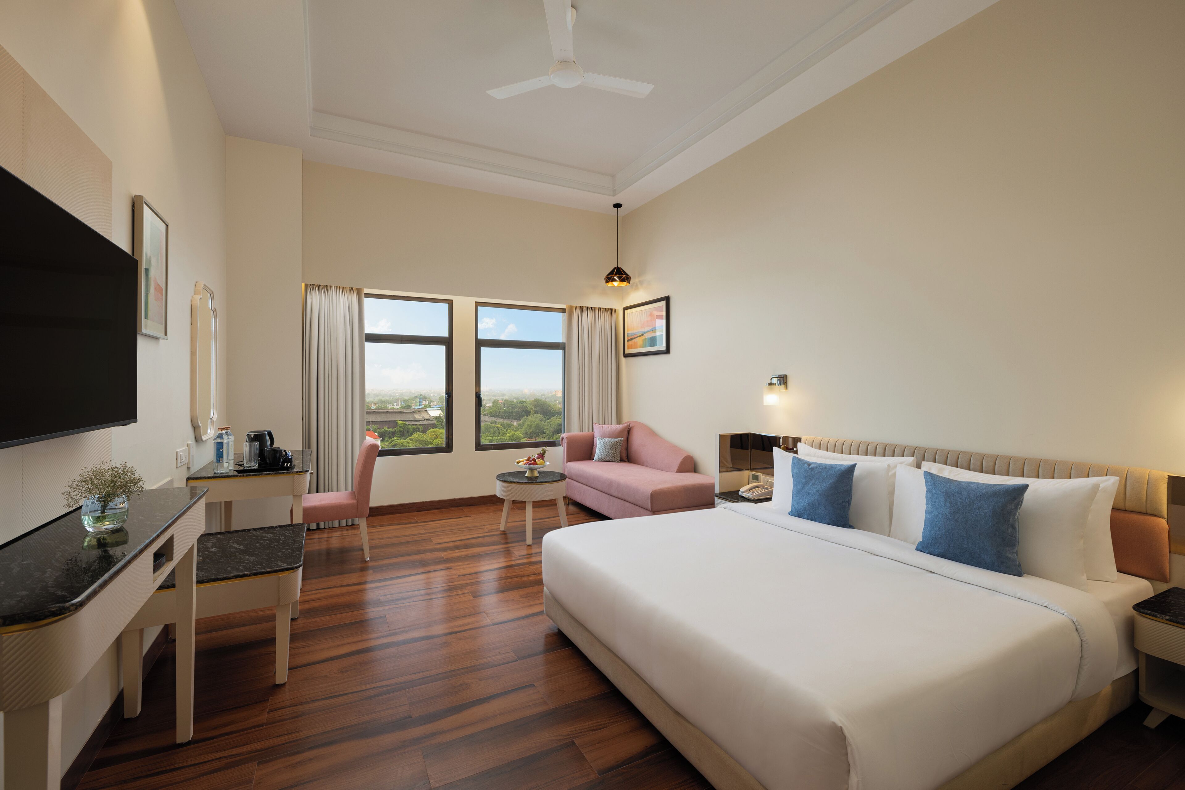 Presidential Suite | In-room safe, iron/ironing board, WiFi (free), bed sheets