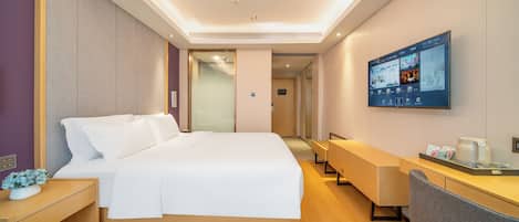 Executive Double Room, City View | Desk, laptop workspace, blackout curtains, soundproofing