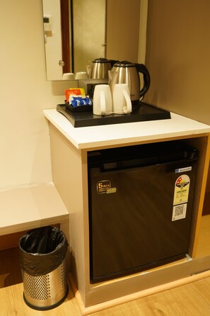 Deluxe Double Room, City View | Interior - Luxe Manor (Kharar)