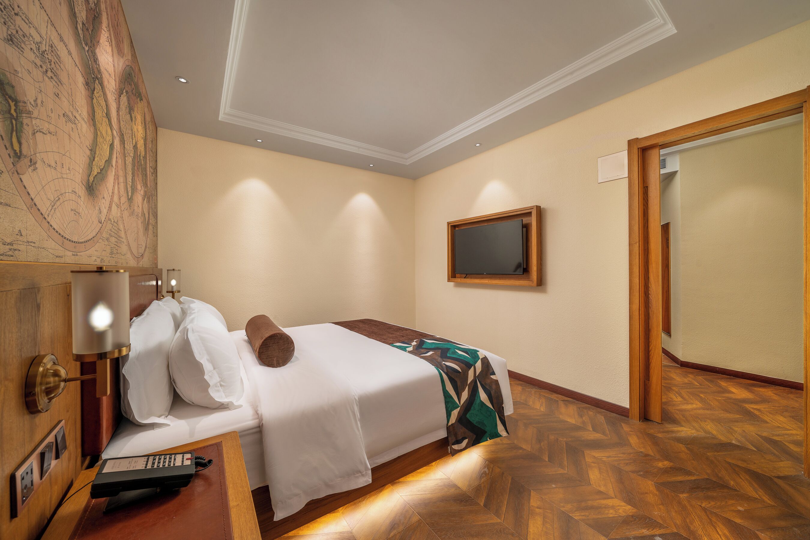 Luxury Suite, City View