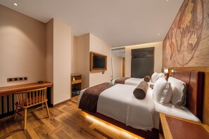 Habitación superior con 2 camas individuales, vistas a la ciudad | Sábanas de algodón egipcio y ropa de cama de alta calidad