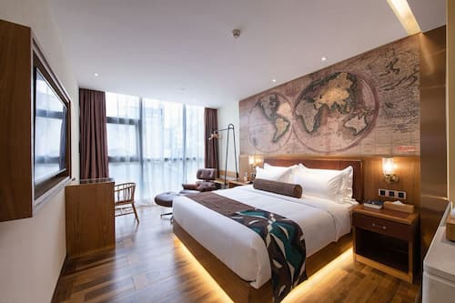 Luxury Double Room, City View | Egyptian cotton sheets, premium bedding, down duvets, pillow-top beds