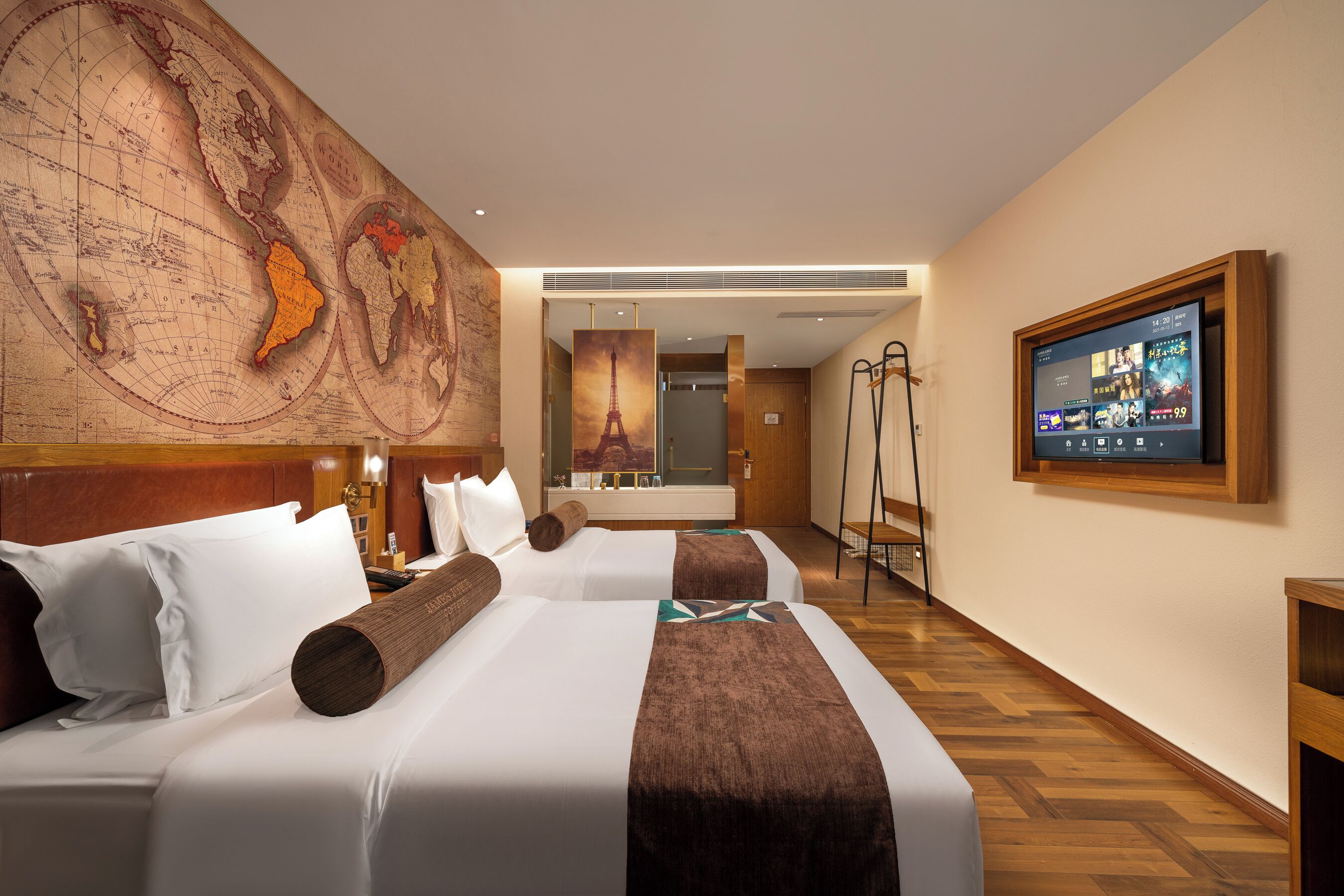 Luxury Twin Room, City View