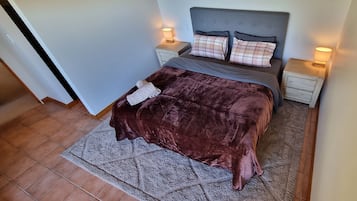 Free WiFi, bed sheets, wheelchair access