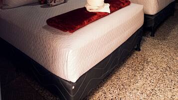 Quarto duplo bĂĄsico, banheiro privativo