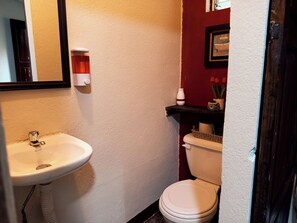 Chambre Double, salle de bains privée | Salle de bain