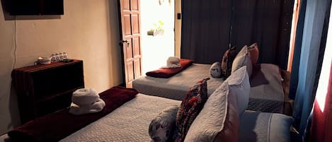Basic Twin Room, Private Bathroom | Free WiFi, bed sheets