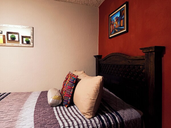 Emmanuel House Gt - Antigua Guatemala