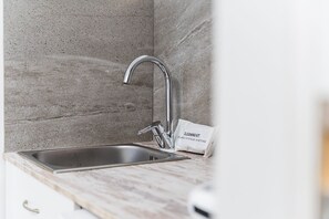 Shower, hair dryer, towels - GuestReady - Cosy studio in vibrant Funchal (Funchal)