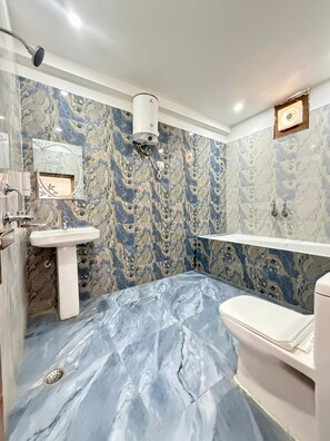 ラグジュアリー ダブルルーム | バスルーム