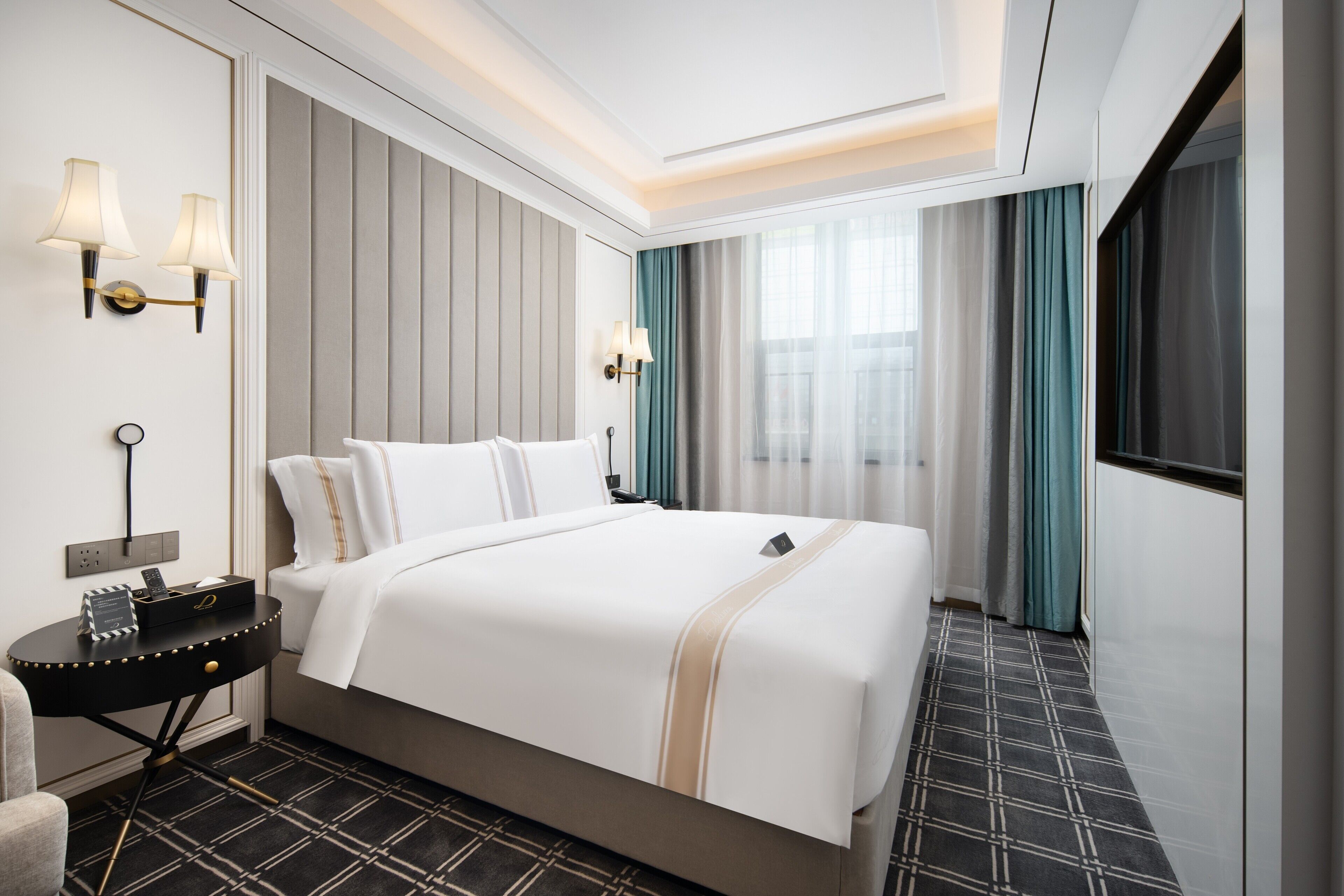 Luxury Double Room, City View