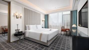 Luxury Suite, City View