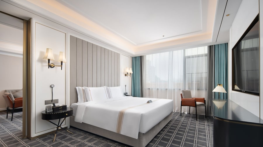 Xana Deluxe International Guangzhou East