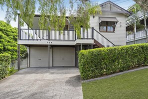 Exterior - Relaxing Stay Near Brisbane’s Cultural Heart (Norman Park)