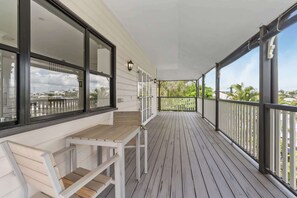Terrace/patio - Relaxing Stay Near Brisbane’s Cultural Heart (Norman Park)