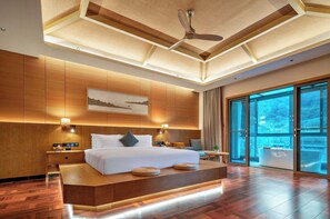 Luxury Suite, Hill View