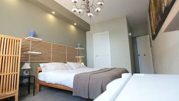 Deluxe Double or Twin Room, City View | Desk, WiFi (free)