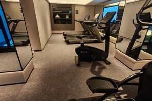 Gym - Atour Hotel Nanjing East Road, Shanghai on the Bund (Shanghai)