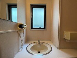 Phòng 4 Tiêu chuẩn, quang cảnh núi | Phòng tắm