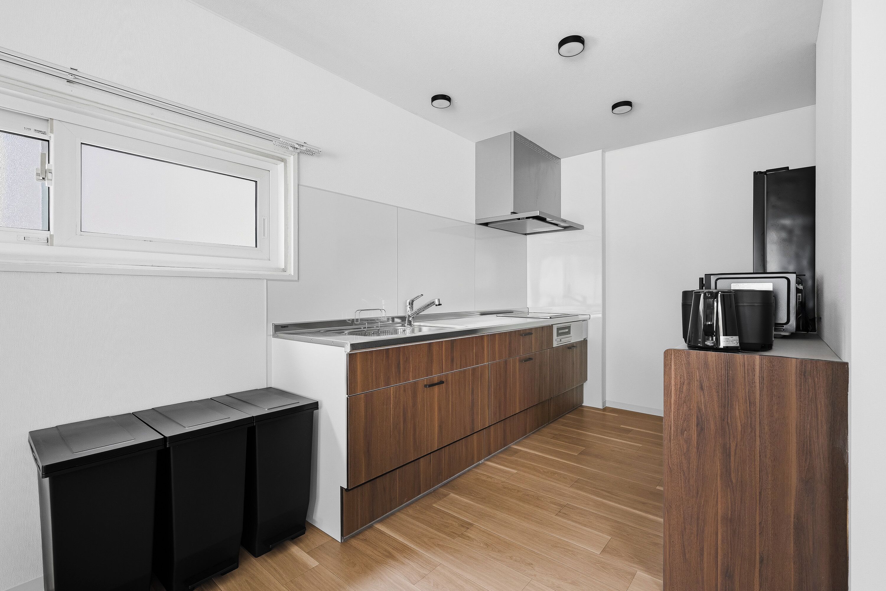Apartment | Private kitchen | Fridge, microwave, stovetop, cookware/dishes/utensils