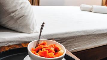 Kahden hengen comfort-huone, 1 keskisuuri parisänky, keittotila