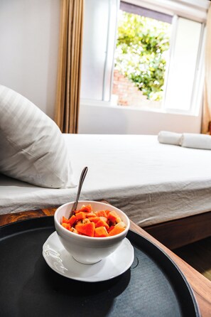 Kahden hengen comfort-huone, 1 keskisuuri parisänky, keittotila