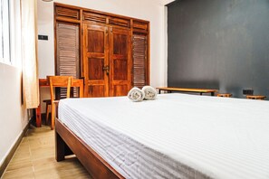 Kahden hengen comfort-huone, 1 keskisuuri parisänky, keittotila