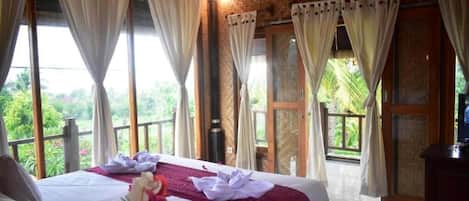Deluxe Double Room, Balcony, Garden View | Desk, free WiFi