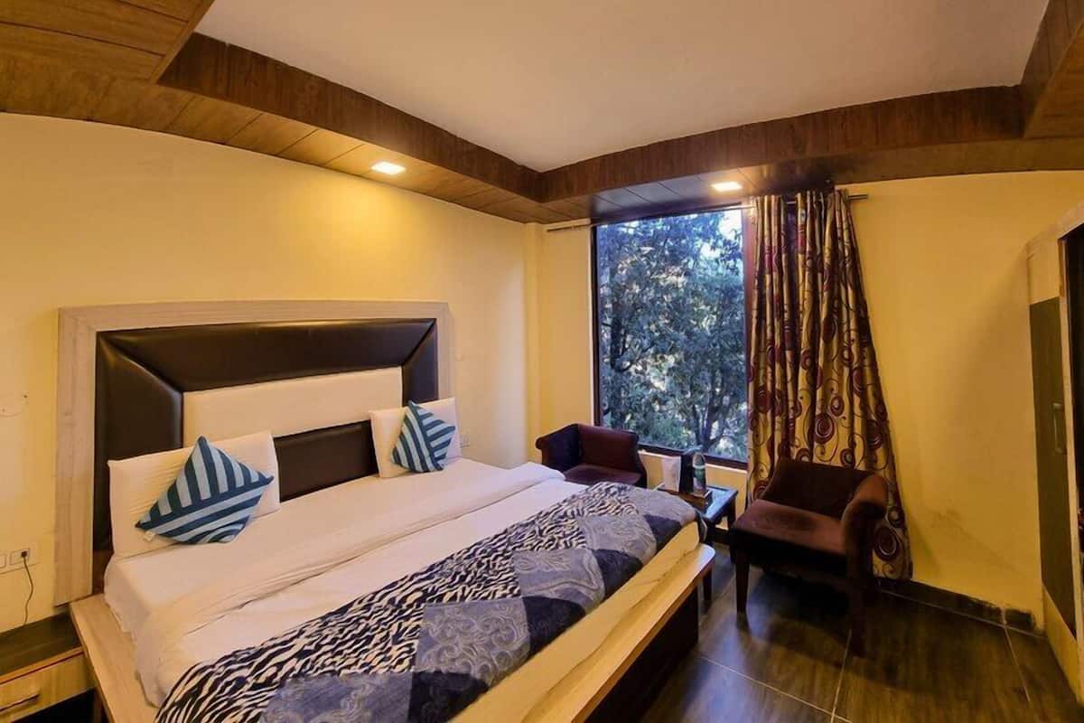 Premium Room, Valley View | Laptop workspace, iron/ironing board, free WiFi, bed sheets