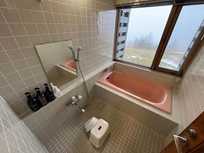 Basic Triple Room, Balcony, Mountain View | Bathroom | Separate bathtub and shower, free toiletries, hair dryer, slippers - Lodge Cowbell (Takko)