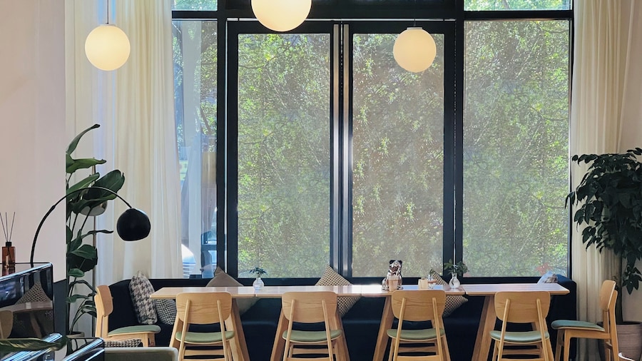 basePLUS-Binjiang Serviced Apartment