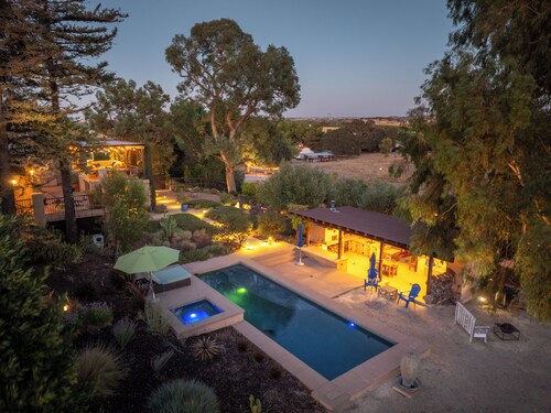 Refugio Estate