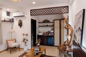 Studio im japanischen Stil, 1 King-Bett, Gartenblick | Schallisolierte Zimmer, Bügeleisen/Bügelbrett, kostenloses WLAN
