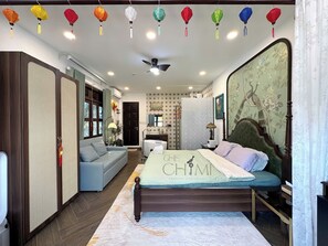 Quarto solteiro com design assinado, 1 cama King, vista para o jardim | Quartos à prova de som, ferros/tábuas de passar roupa, Wi-Fi de cortesia