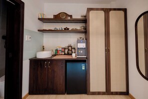 Studio im japanischen Stil, 1 King-Bett, Gartenblick | Schallisolierte Zimmer, Bügeleisen/Bügelbrett, kostenloses WLAN