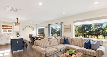 Steps to the Beach! Ocean-View Home Mins from Seabrook — Sleeps 10!