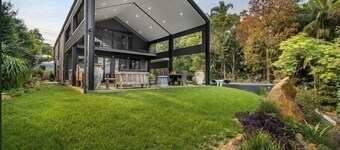Modern Luxury Retreat | 4BR | Sleeps 8 | Mount Tamborine