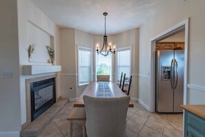 House, Multiple Beds, Hot Tub, Garden View (Our Place Farmhouse)