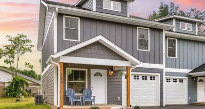 Red Bud Sycamore by Avantstay Custom Group Retreat w/ Patio