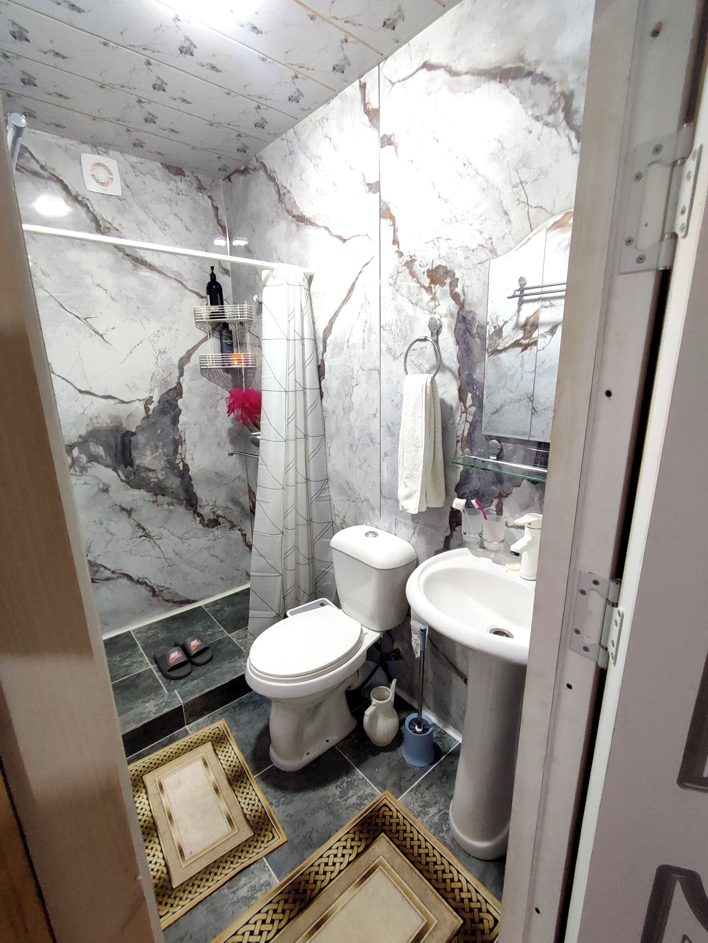 Shared Dormitory, City View | Bathroom