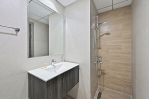 Lägenhet - balkong | Badrum