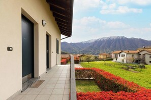 Property grounds - Serenity Como Lake View Apartment with Pool (Lenno)