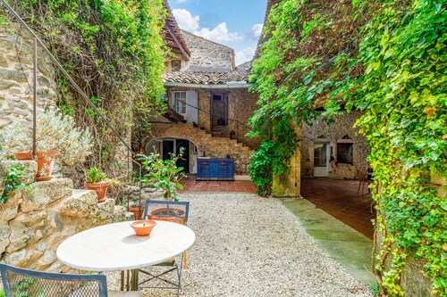 Cottage 'Luxury Lodge For 2 People' with Shared Pool, Wi-Fi and Air Conditioning