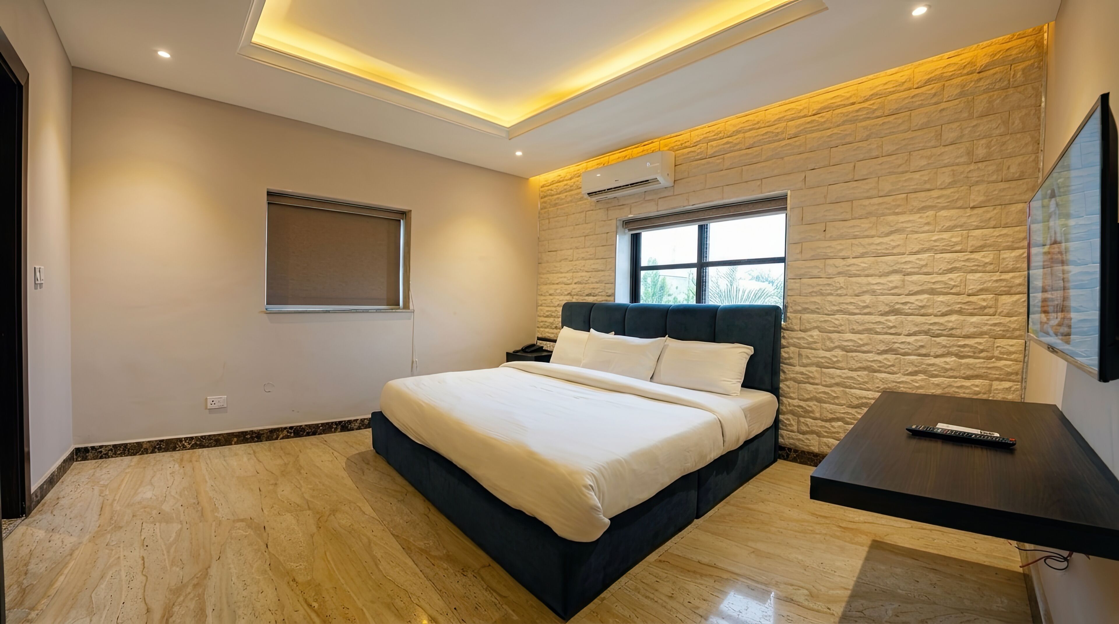 Deluxe Studio, Balcony, City View | Premium bedding, desk, laptop workspace, free WiFi