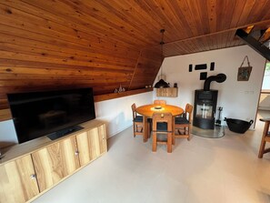 Dining - Baltic Sea holiday home "Finni", cozy vacation home in a very quiet location (Ribnitz-Damgarten)