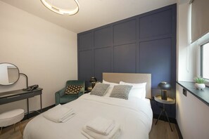 Room - The Sixty | Classic 1BDR Apartment with Secure Parking (Cardiff)