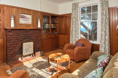 Baring Head Assistant Lightkeeper`s Cottage