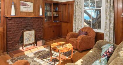 Baring Head Assistant Lightkeeper`s Cottage